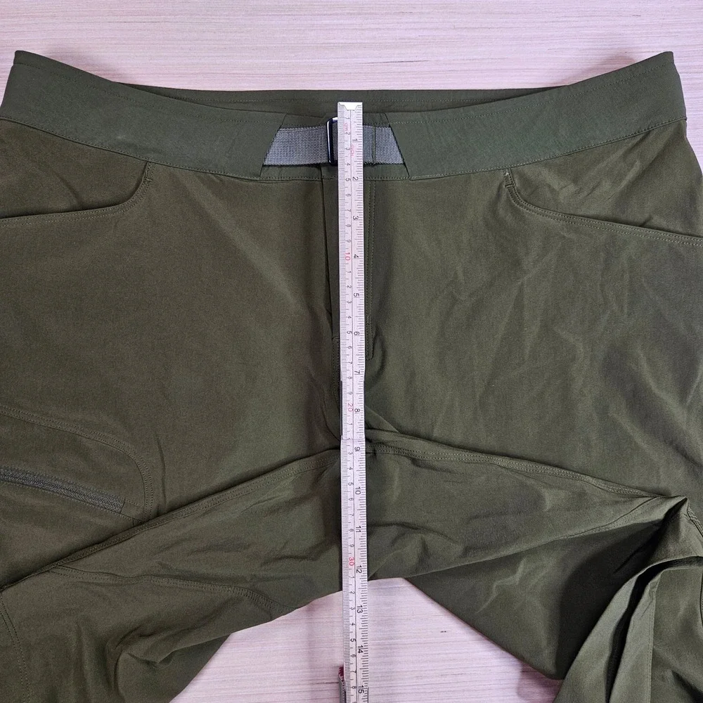 Arc'teryx Lefroy Short Mens 36 Olive Green Hiking Lightweight Technical Outdoor